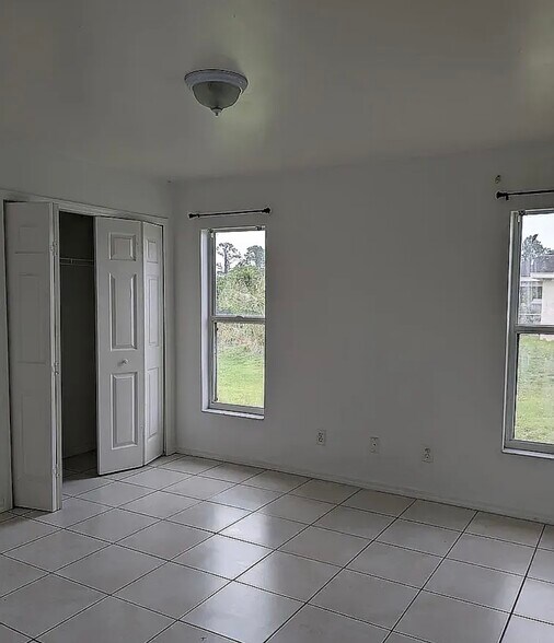 Building Photo - 1031 Abrams Blvd