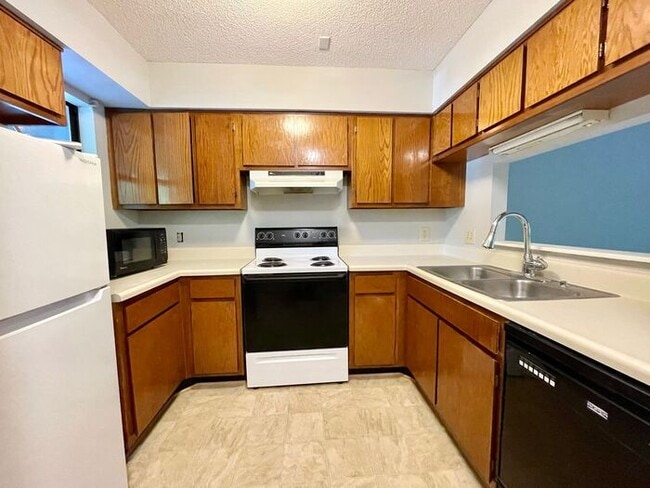 Building Photo - Harbison- -Offering Self Guided Tour with RENTLY!