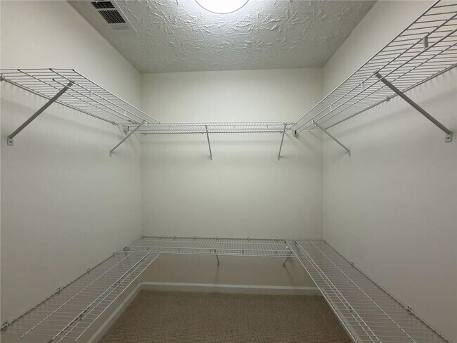 Building Photo - 2770 Austin Ridge Dr NE