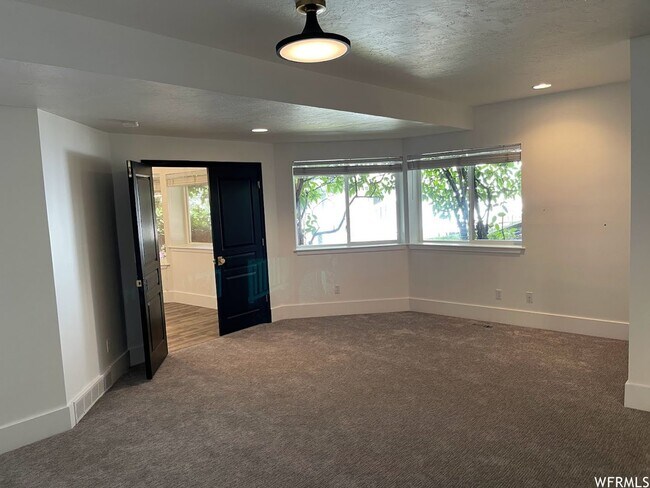 Building Photo - 4100 Sqft Gorgeous Home with Amazing Temple and Valley Views