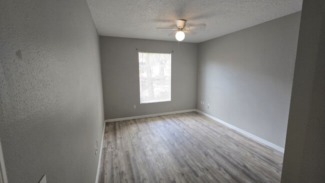 Building Photo - 5572 Metrowest Blvd