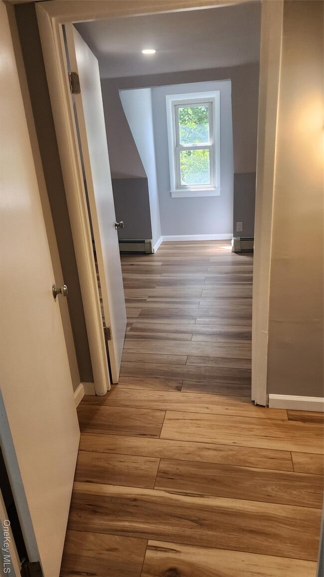 Building Photo - 38 Moulton Ave