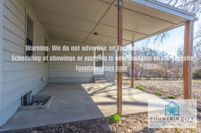 Building Photo - 1307 NE 56th Terrace