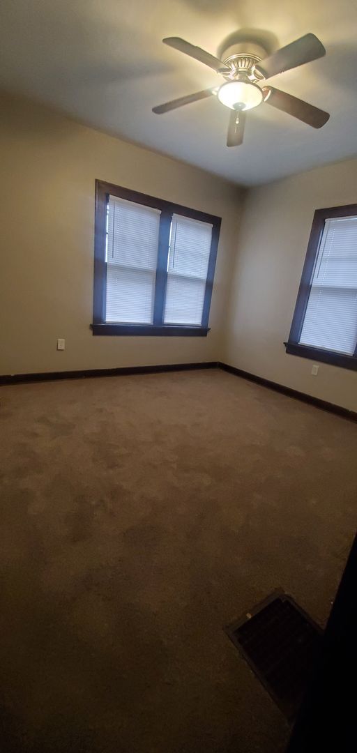 Building Photo - 118 N Quentin Ave