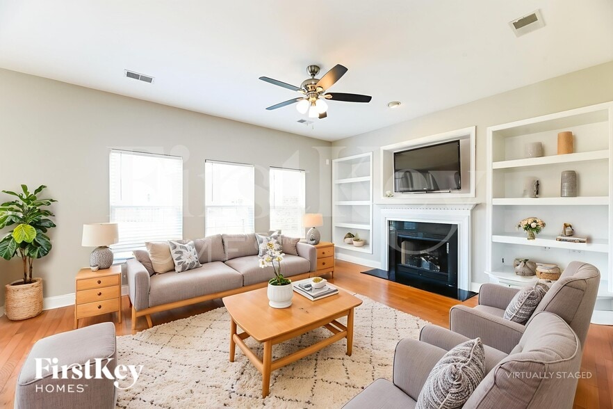 Building Photo - 337 Lakewind Dr