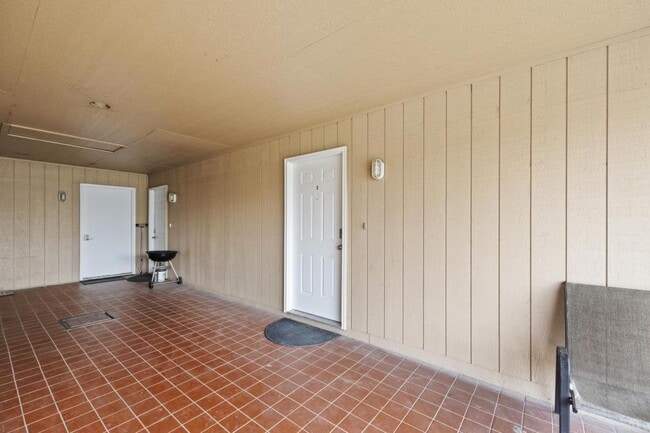 Building Photo - 920 W Entiat Ave