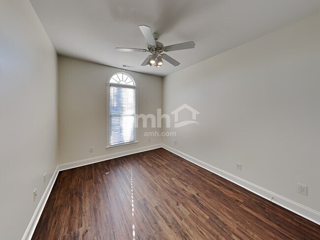Primary Photo - 1016 Rhett Pl