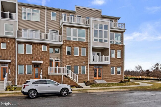 Building Photo - 1631 Blacksmith Wy