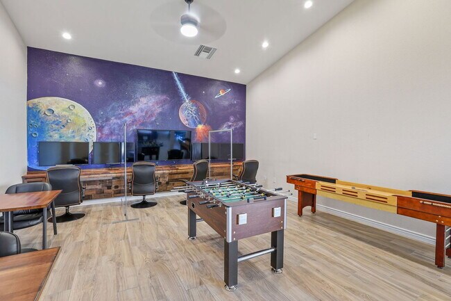 Building Photo - 2650 Valley View Dr