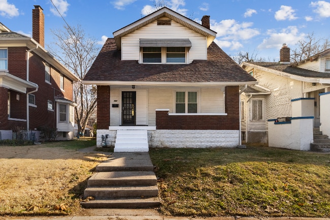 Building Photo - 731 Cecil Ave