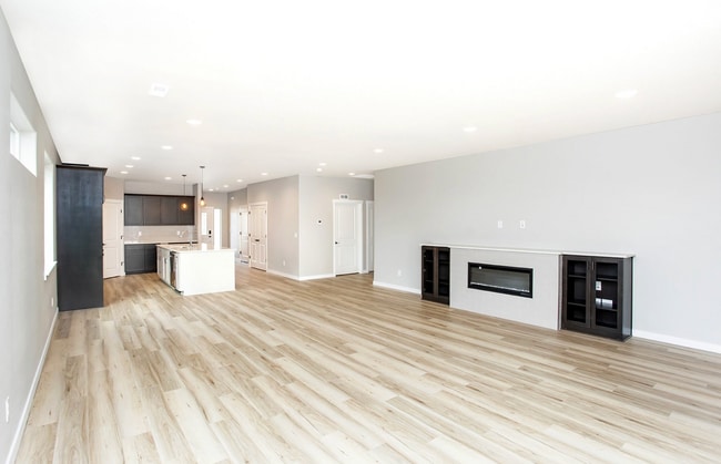 Building Photo - BRAND NEW- One Story- 1/2 off First Month's Rent!