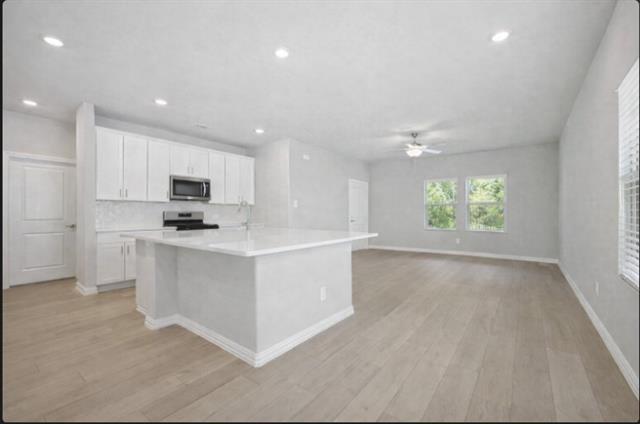 Building Photo - 707 Leavenworth Dr