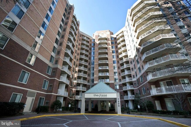 Building Photo - 7500 Woodmont Ave