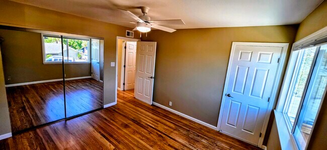 Building Photo - 40830 Robin St