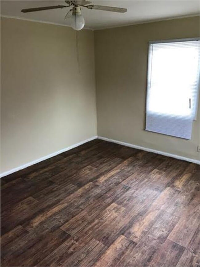 Building Photo - 1406 E Michigan Ave