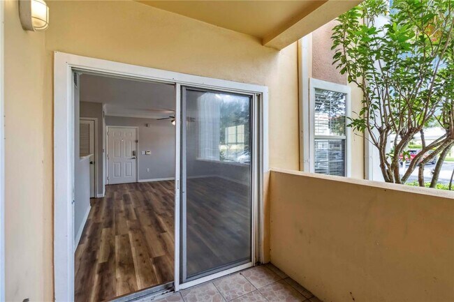 Building Photo - 1125 Villagio Cir