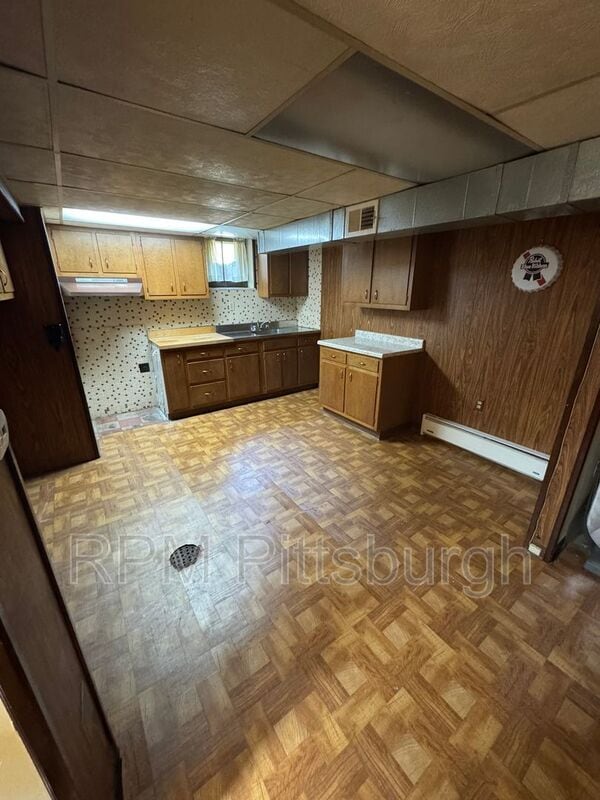 Building Photo - 105 N Meadowcroft Ave