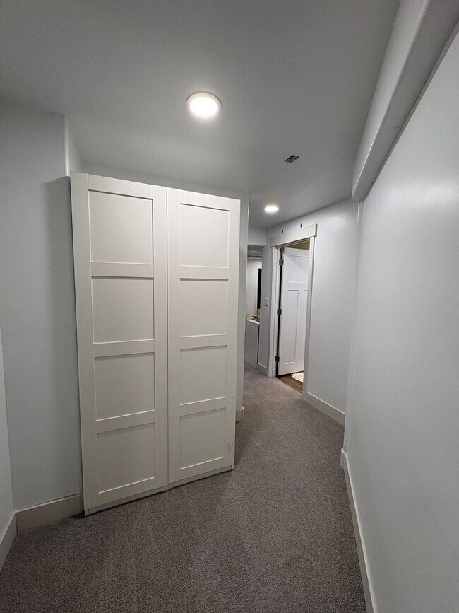 Building Photo - 1754 N Blaze Ln