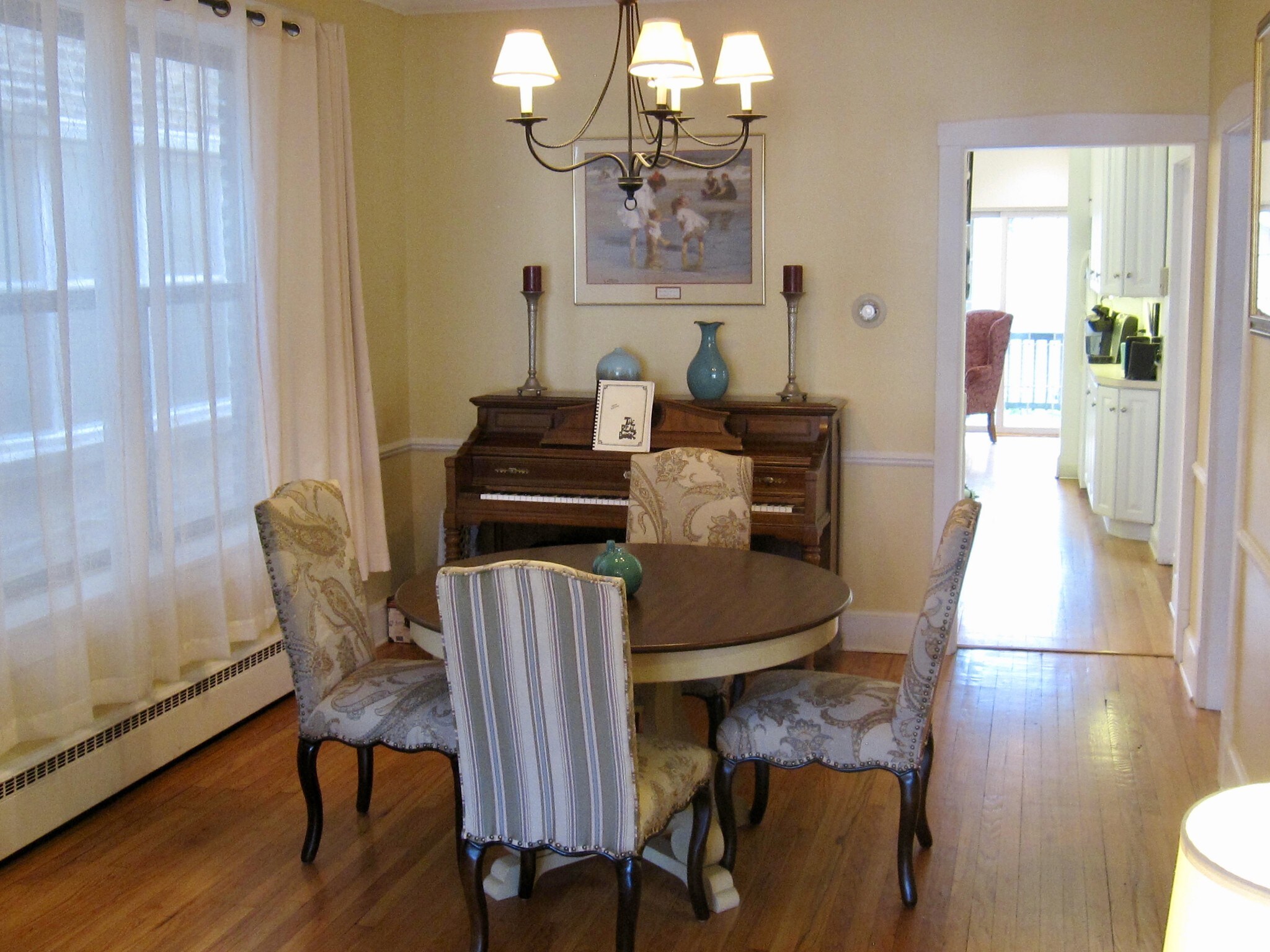 Building Photo - 734 Mulford St