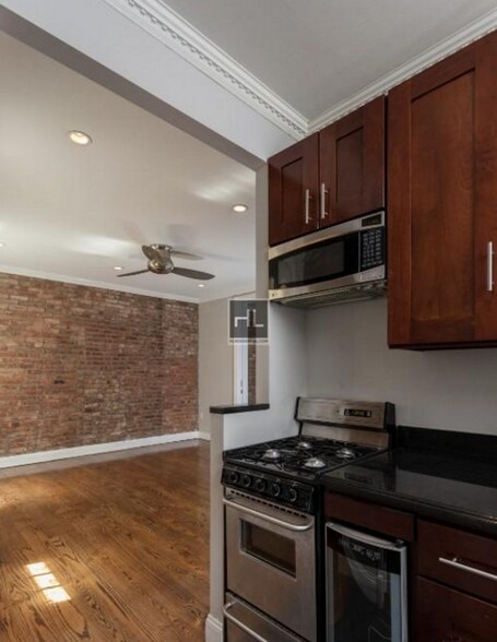 Building Photo - Upper Carnegie Hill adj, Close to E.96th Q: E 100th St btw 2nd/1st Ave 3BR, Elevator, W/D, SS App...