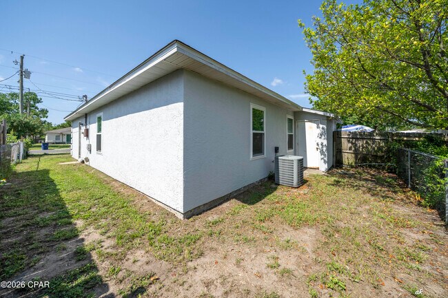 Building Photo - 3712 Burnham Way