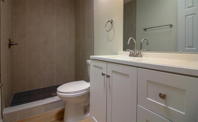 Building Photo - 1537 King Ave