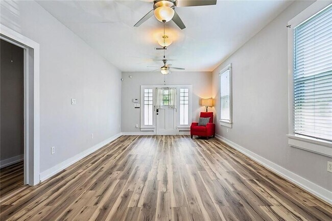 Building Photo - 2514 S Carrollton Ave