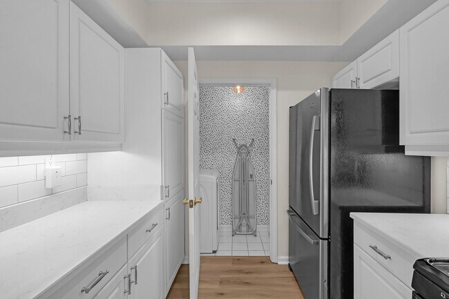 Building Photo - Gated Community In The Heart of Buckhead.