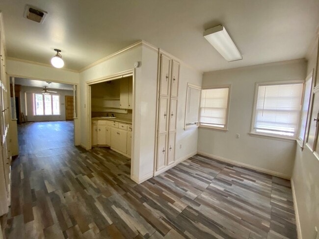 Building Photo - 3 bed 2.5 with awesome basement near Tech now available