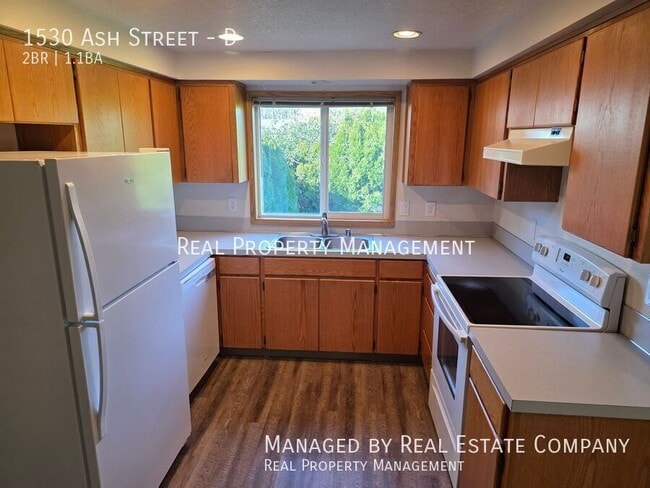 Building Photo - 1530 Ash St