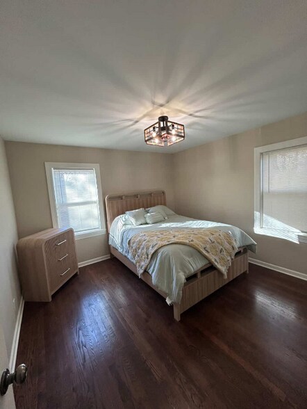 Building Photo - 55 Parkside Ave