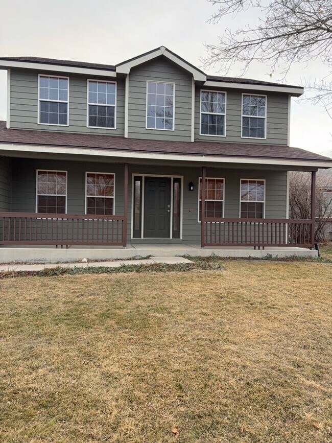 Building Photo - 3bd/3ba Johnstown Home with 2-Car Garage &...