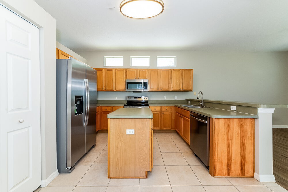 Building Photo - 1252 Millbrook Cir