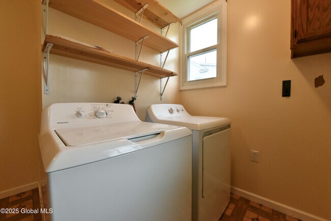 Building Photo - 113 N 3rd Ave