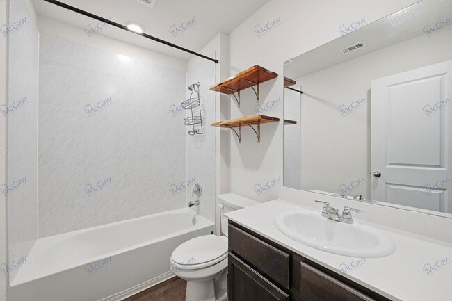 Building Photo - 1212 Briar Hl Dr