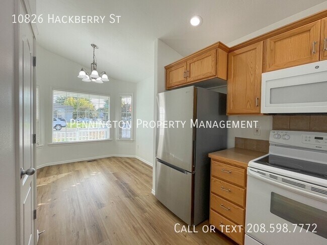 Building Photo - 10826 Hackberry St