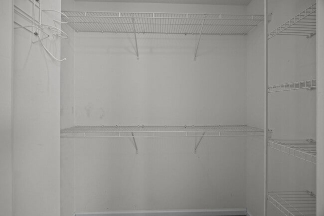 Building Photo - Welcome to Brookstone Crossing!