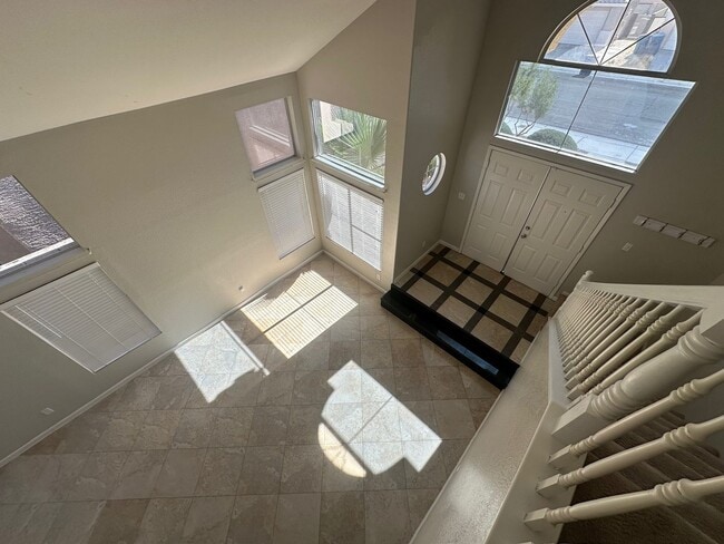 Building Photo - Beautiful 3 Bedroom 2 1/2 Bathrooms 2 Story House! Property Wont Last Long!