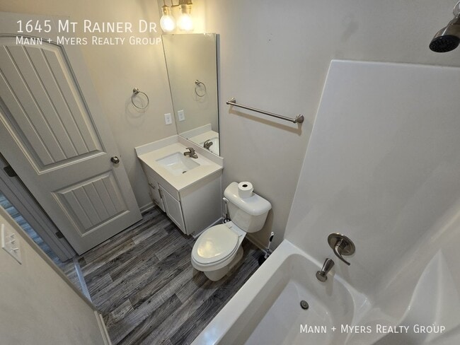 Building Photo - 1645 Mount Rainer Dr