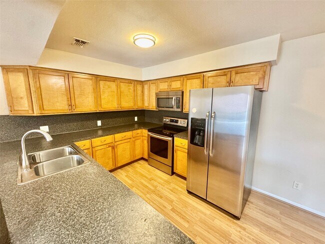 Building Photo - 8100 Cambridge St