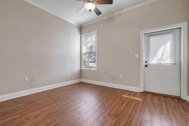 Building Photo - Midtown Tallahassee Townhome