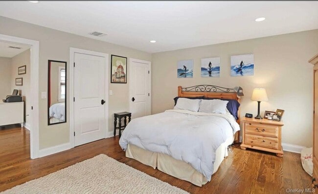 Building Photo - 43 Shore Rd