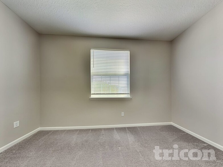 Building Photo - 154 Bloomfield Wy