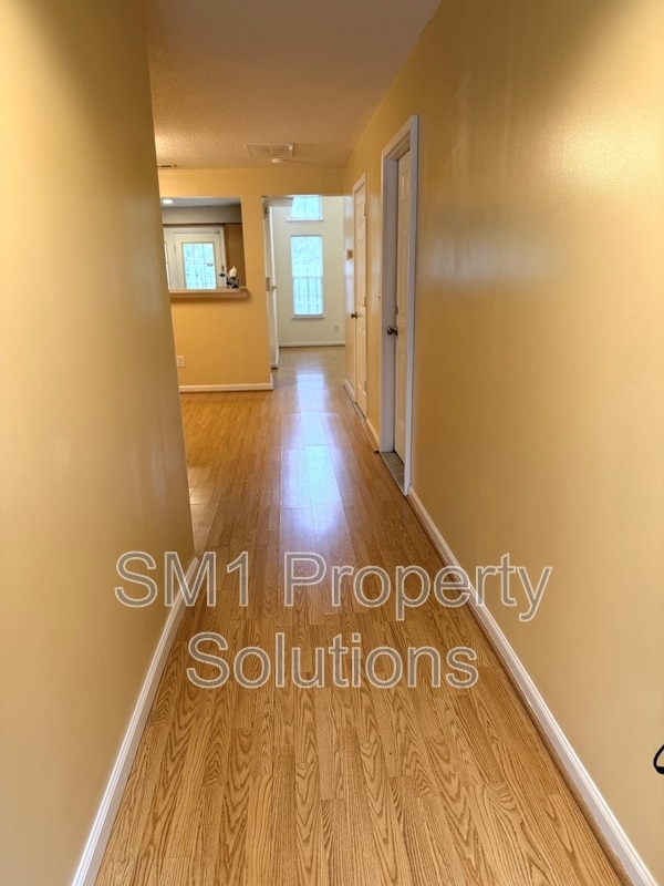 Building Photo - 5106 Bartholomew's Ln