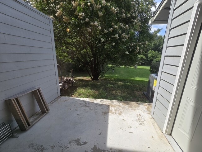 Building Photo - 118 Chaucer Ct