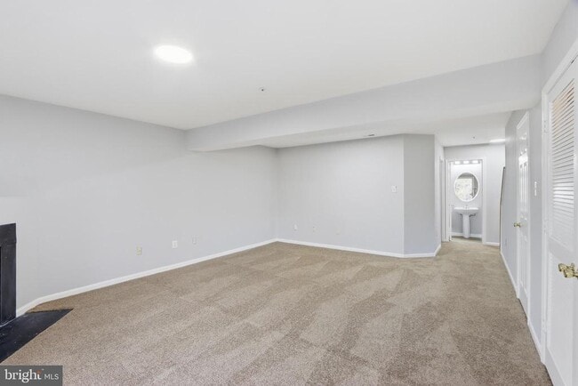 Building Photo - 6174 Silver Arrows Way