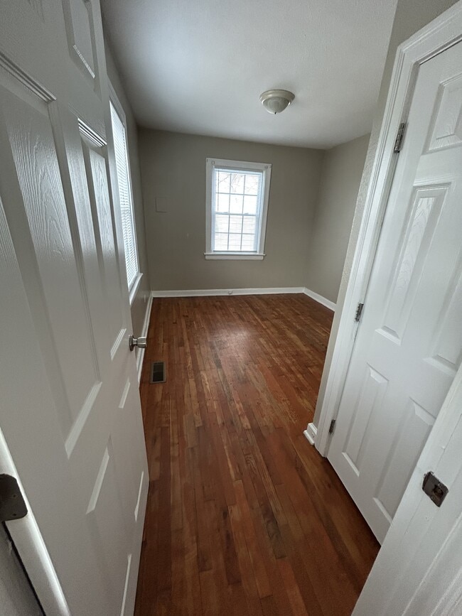 Building Photo - 202 Morgan St