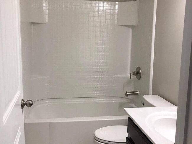 Building Photo - 1256 Elderwood Way