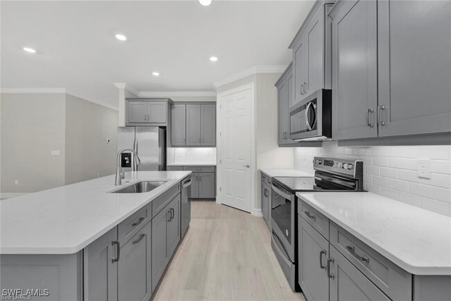 Building Photo - 319 Tamarindo Ln