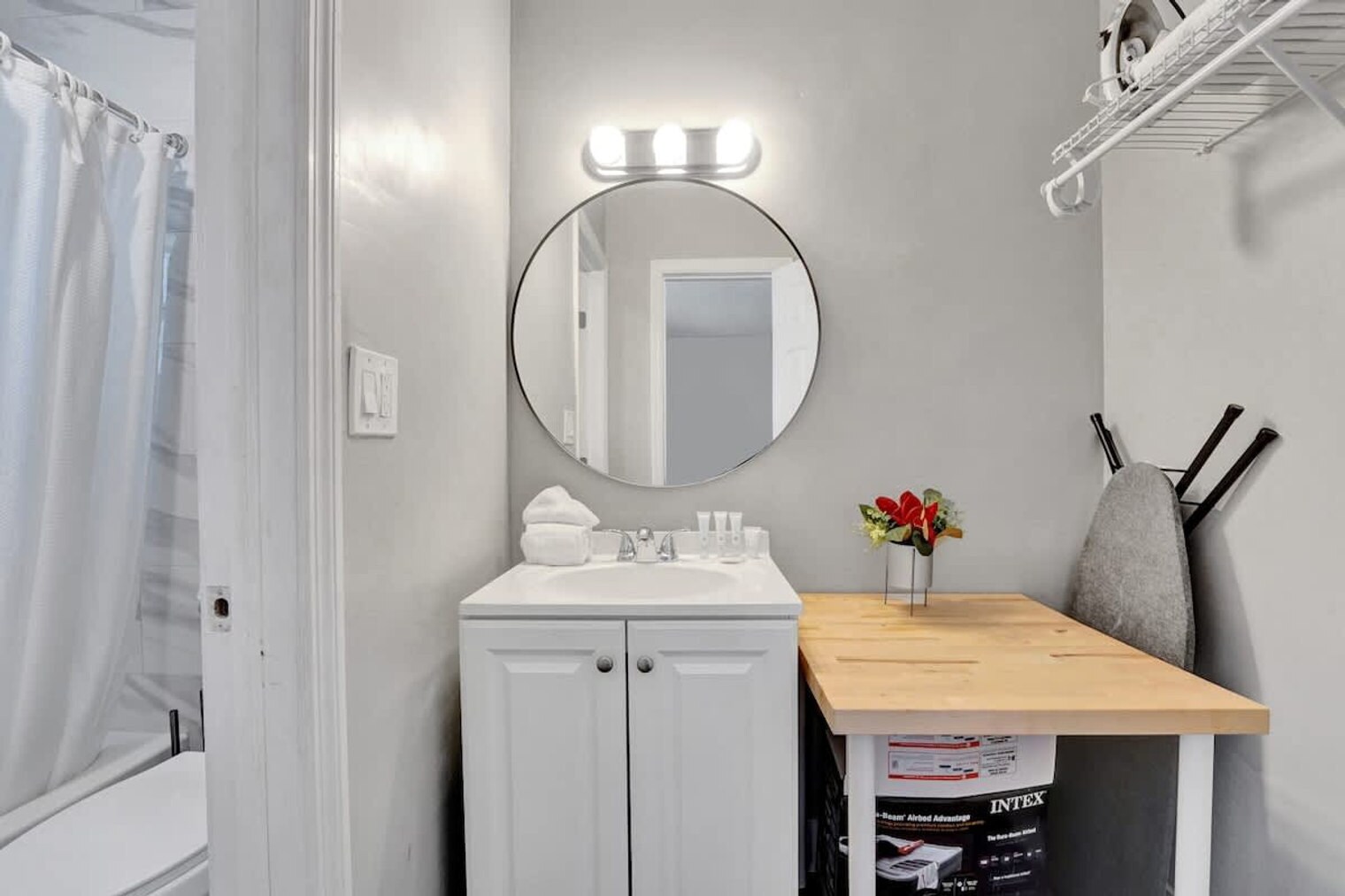 Building Photo - 3204 NE 9th St